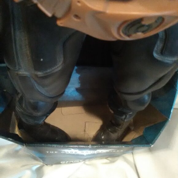 Batman , 31 Inch Giant Batman The Dark Knight Rises Action Figure - Picture 11 of 11